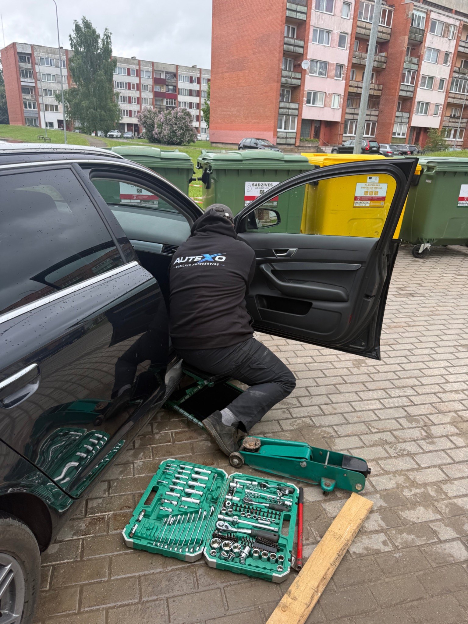 AUTEXO darbs pie auto durvīm